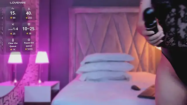 Snapshot of Pamela_Johnsonn chatting on December 14, 11:15 am Pamela Johnsonn online show from December 14, 11:15 am