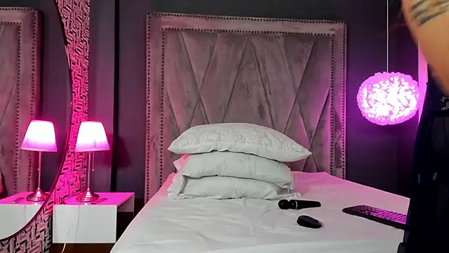 Snapshot of Pamela_Johnsonn chatting on January 5, 7:39 pm Pamela Johnsonn online show from January 5, 7:39 pm