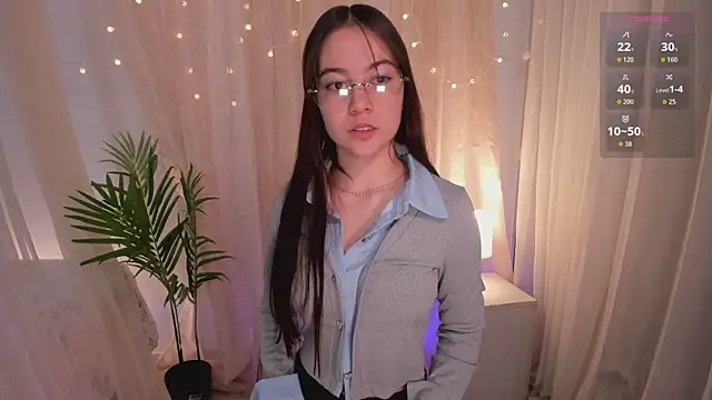 Lia Sweett  online show from March 3, 4:13 pm