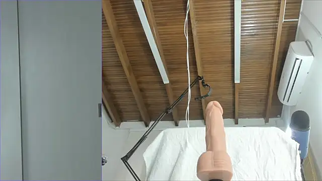 Snapshot of Lucy_carter_ chatting on October 28, 3:04 pm Lucy carter online show from October 28, 3:04 pm