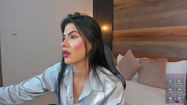 stephanya  online show from November 12, 7:13 pm