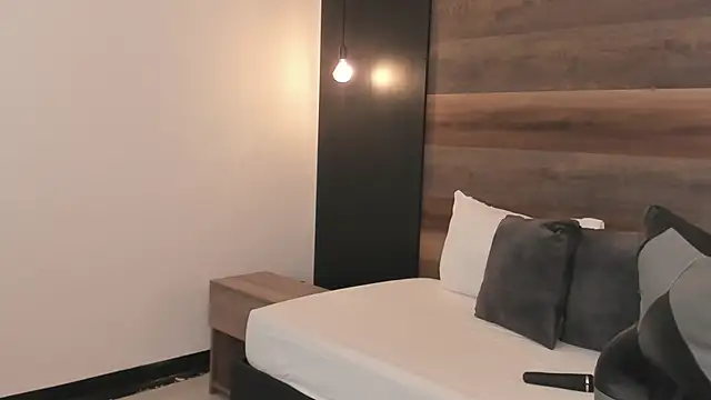 Snapshot of stephanya_ chatting on April 24, 8:22 pm stephanya online show from April 24, 8:22 pm