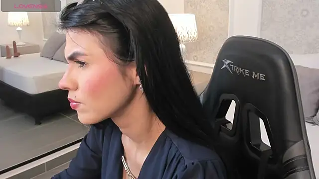 Snapshot of stephanya_ chatting on June 4, 7:42 pm stephanya online show from June 4, 7:42 pm
