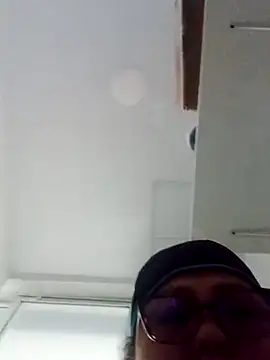 Darly Gomez online show from March 15, 6:32 pm