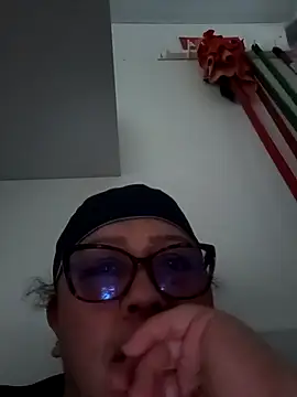 Darly Gomez online show from October 18, 7:58 pm