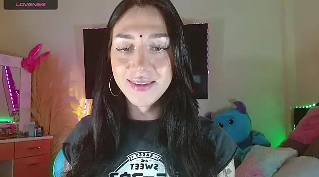 Snapshot of karla_zambrano chatting on December 6, 9:57 pm karla zambrano online show from December 6, 9:57 pm