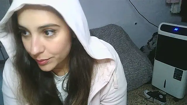 Snapshot of Ursumi1 chatting on December 8, 4:07 pm Ursumi1 online show from December 8, 4:07 pm