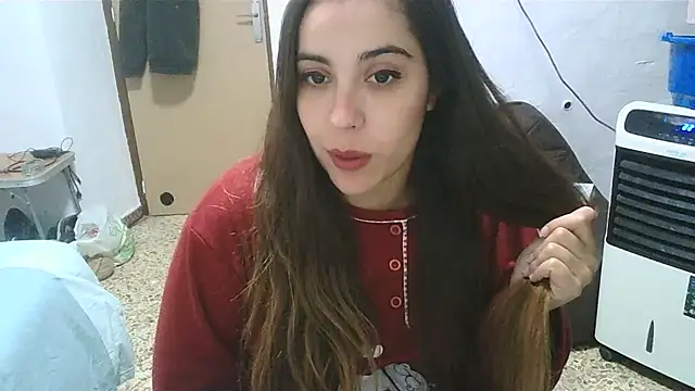 Snapshot of Ursumi1 chatting on December 9, 3:00 pm Ursumi1 online show from December 9, 3:00 pm