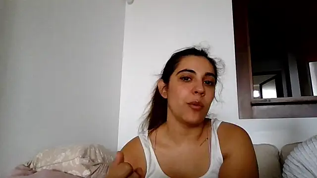 Snapshot of Ursumi1 chatting on October 15, 9:53 am Ursumi1 online show from October 15, 9:53 am