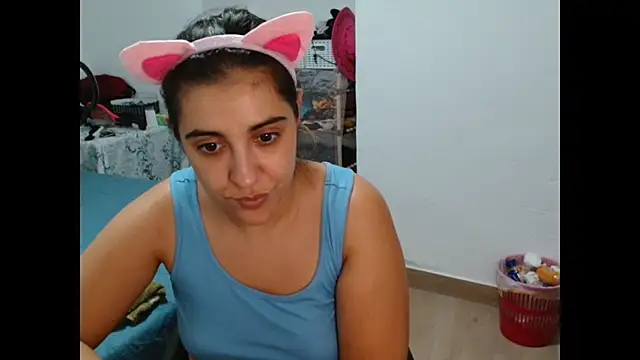 Snapshot of Ursumi1 chatting on October 23, 3:44 pm Ursumi1 online show from October 23, 3:44 pm