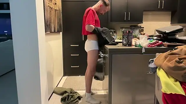 Snapshot of 69woodinson chatting on February 12, 12:55 pm 69woodinson online show from February 12, 12:55 pm