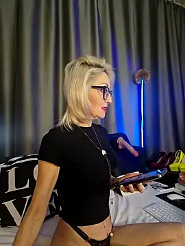 Milforja online show from December 17, 6:36 pm