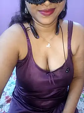Sexy Mona Bhabhi online show from October 18, 6:08 pm