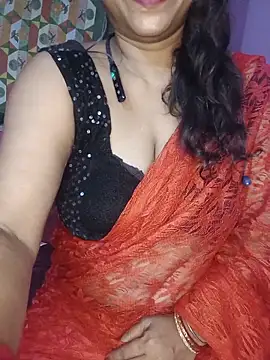 Sexy Mona Bhabhi online show from June 8, 9:15 pm