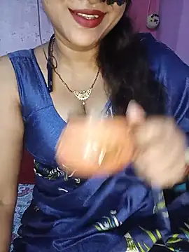 Snapshot of Sexy_Mona_Bhabhi chatting on July 9, 3:10 am Sexy Mona Bhabhi online show from July 9, 3:10 am