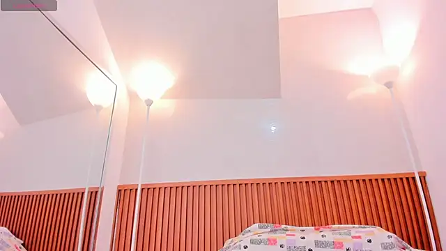 aggy castel online show from February 21, 4:08 pm