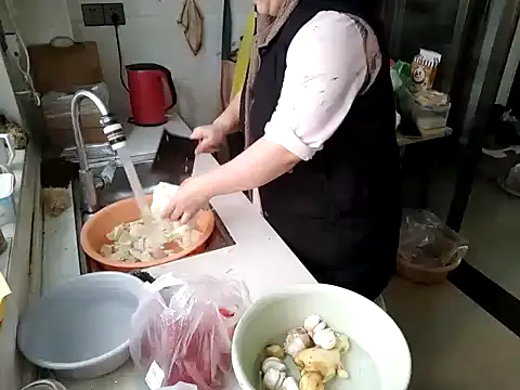 Weiwei5200 online show from March 30, 7:20 am