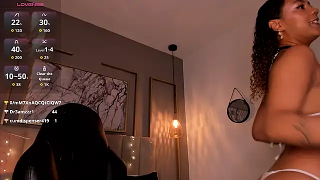 Snapshot of sade_jackson1 chatting on February 8, 5:55 am sade jackson1 online show from February 8, 5:55 am