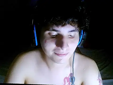 Charley quin online show from April 1, 11:35 pm