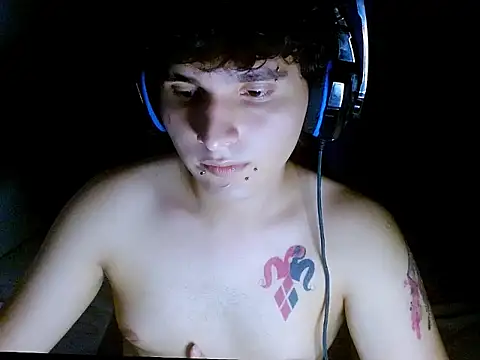 Charley quin online show from April 10, 11:31 pm