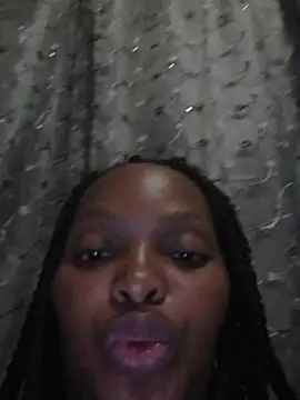 Snapshot of wet_Lips_x_x chatting on December 18, 10:02 pm wet Lips x x online show from December 18, 10:02 pm