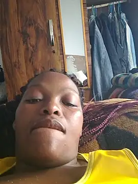 Snapshot of wet_Lips_x_x chatting on December 21, 2:58 pm wet Lips x x online show from December 21, 2:58 pm