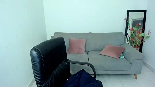 Adele Sweett online show from November 26, 11:11 am