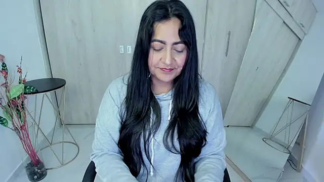 Snapshot of Adele_Sweett chatting on July 3, 10:54 am Adele Sweett online show from July 3, 10:54 am