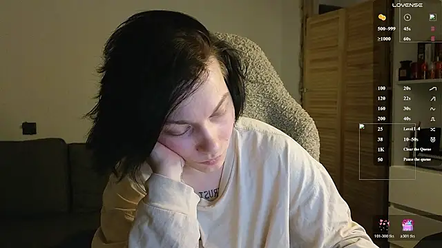 Snapshot of esajukyy chatting on February 22, 3:54 pm esajukyy online show from February 22, 3:54 pm