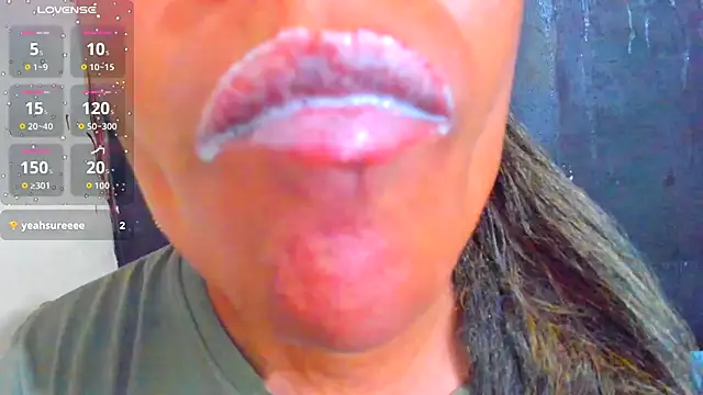 KamariaFyre online show from November 22, 4:11 am