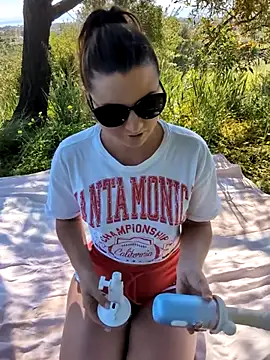 Samira-Summer online show from April 11, 7:24 am