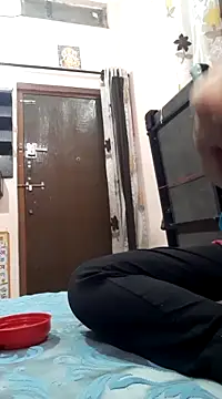 rani076144 online show from February 18, 8:03 pm