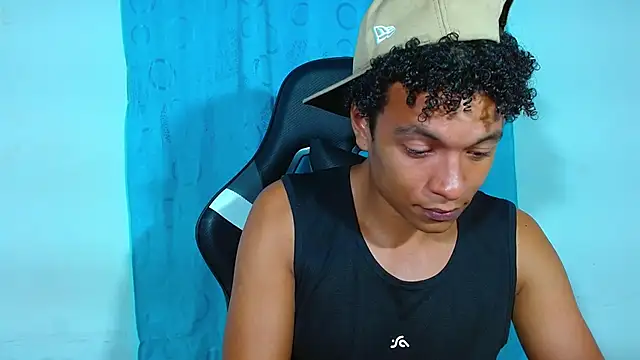 Snapshot of Black_Diamon_ chatting on March 13, 7:09 am Black Diamon online show from March 13, 7:09 am