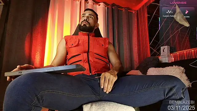 Snapshot of BEN_BLAZE chatting on November 3, 6:14 am BEN BLAZE online show from November 3, 6:14 am