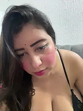 Savinneexotic online show from August 2, 4:55 am