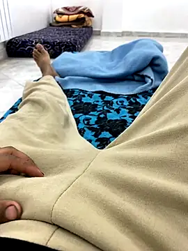 Lahcene online show from November 18, 7:07 pm