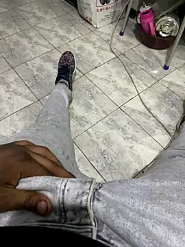 Lahcene online show from December 2, 7:20 pm