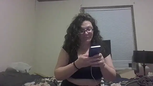 kitwithclaws420 online show from April 19, 1:16 am