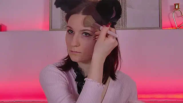 Snapshot of VictoriaArdern chatting on February 1, 12:58 pm VictoriaArdern online show from February 1, 12:58 pm