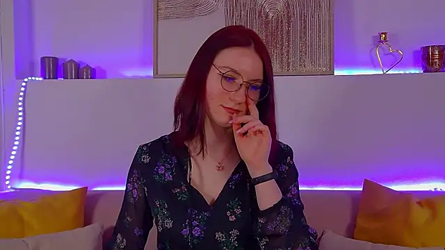 Snapshot of VictoriaArdern chatting on March 16, 6:31 am VictoriaArdern online show from March 16, 6:31 am