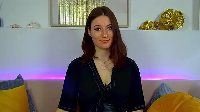 Snapshot of VictoriaArdern chatting on October 18, 7:09 am VictoriaArdern online show from October 18, 7:09 am