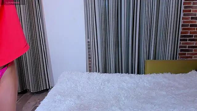 Snapshot of Venera66615 chatting on March 2, 5:42 pm Venera66615 online show from March 2, 5:42 pm