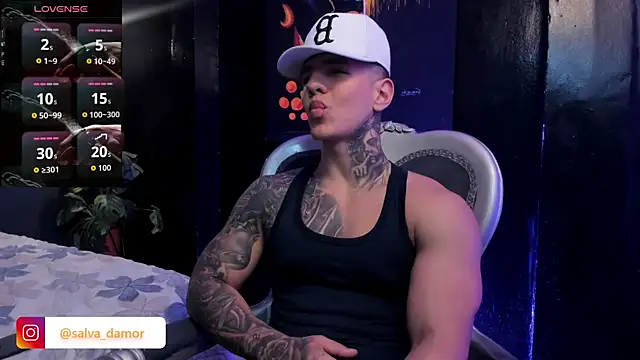 Flynn Riider online show from April 16, 9:39 pm