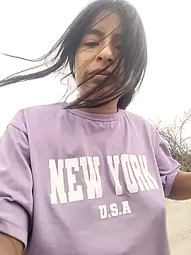 Snapshot of Danna-linyi chatting on March 21, 1:45 am Danna-linyi online show from March 21, 1:45 am