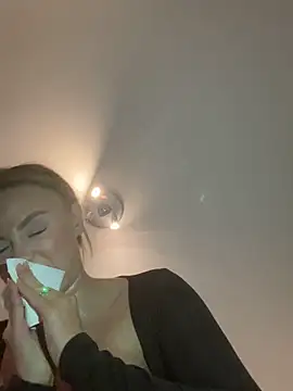 CherryEmmy online show from October 19, 5:57 pm