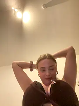 CherryEmmy online show from November 28, 5:37 pm