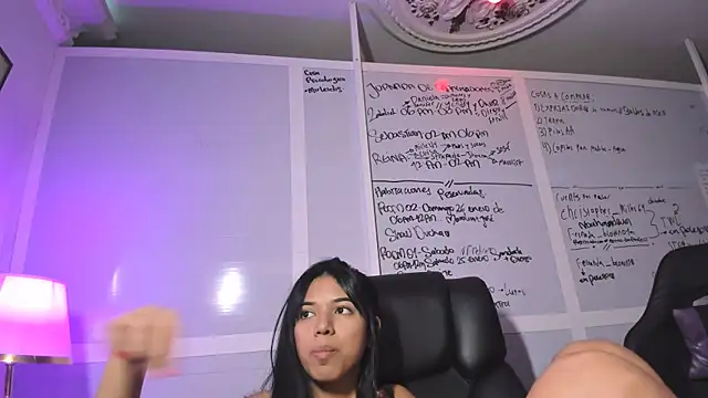 briambrows online show from January 24, 3:00 am