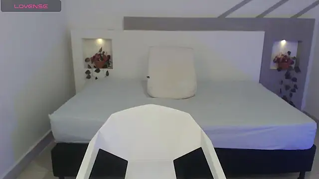 SelenaFox6 online show from March 3, 12:48 am