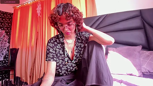 slutty venus online show from January 17, 8:34 pm