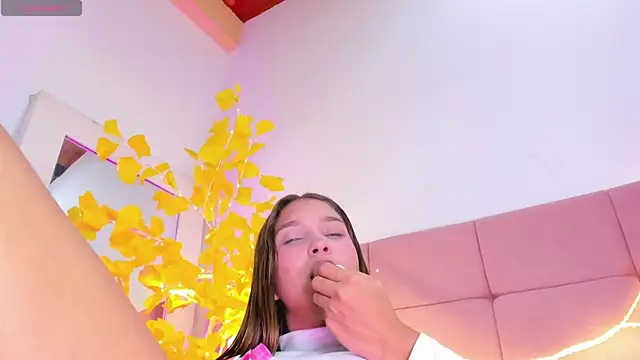 HaleyAmaya online show from April 17, 10:57 pm